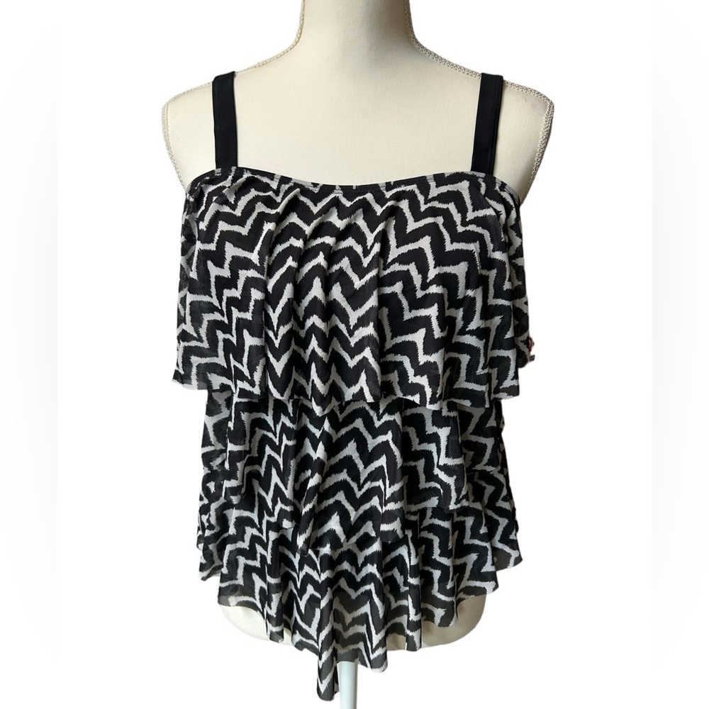 PERONA layered ruffles tankini swim top size 8 built in wirefree bra NWT